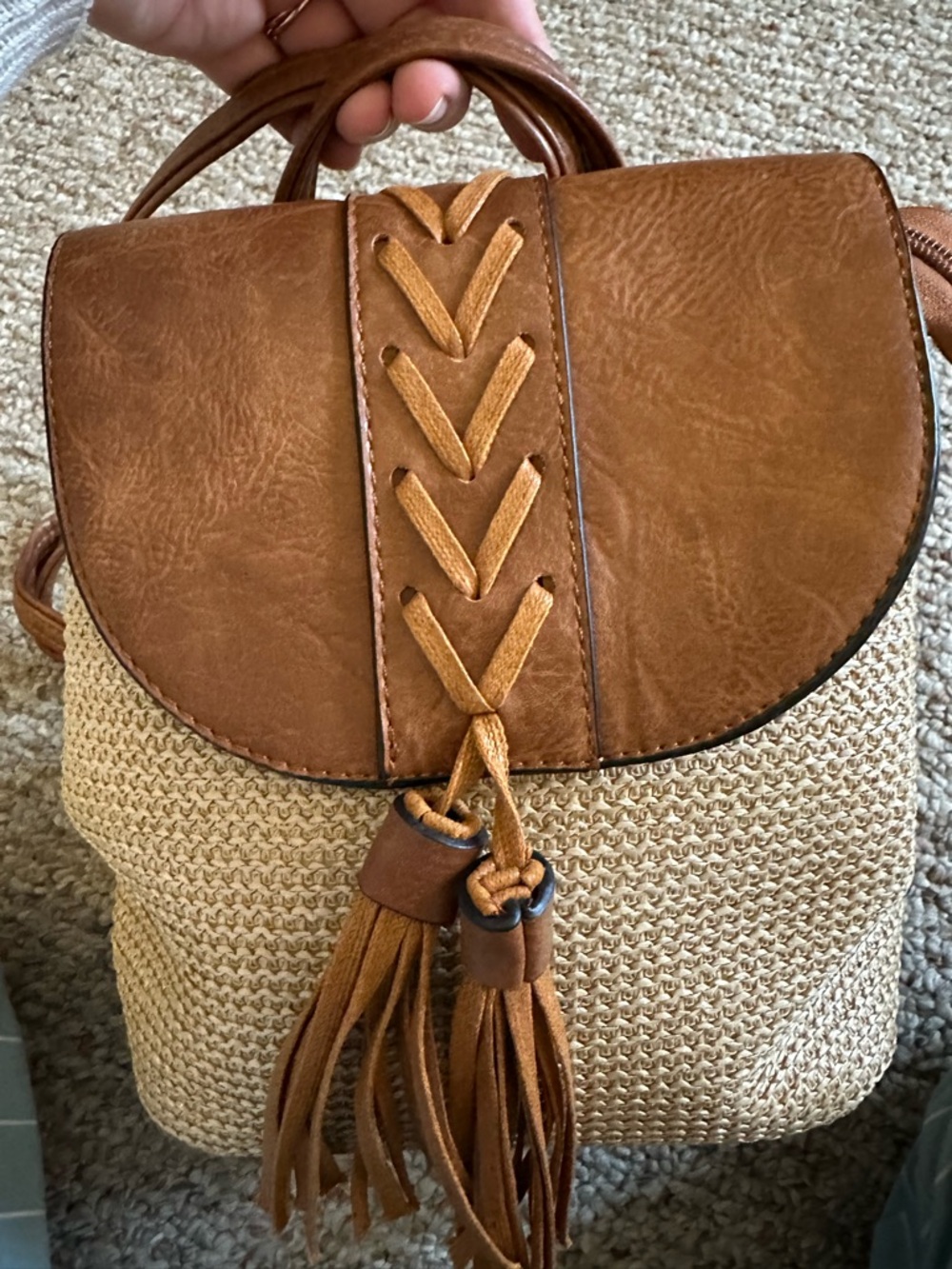Raffia and Vegan Leather Backpack - Picture 13 of 16